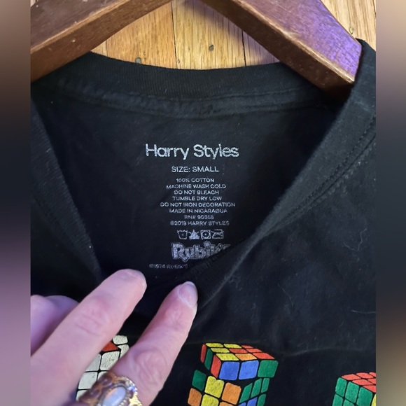 Harry Styles / Rubik's Cube Exclusive Collab Tee - 2018 Tour - Picture 4 of 4